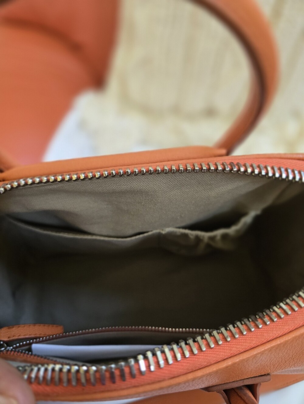 Givenchy Orange  Antigona Shoulder Bag  Goatskin Leather. - Picture 11 of 16